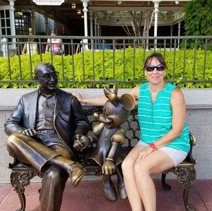 Meet your Posher, Wendy